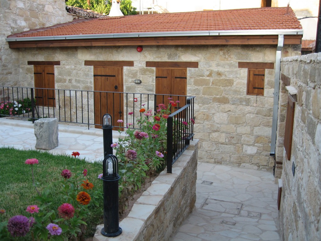 cyprus-exterior006.jpg